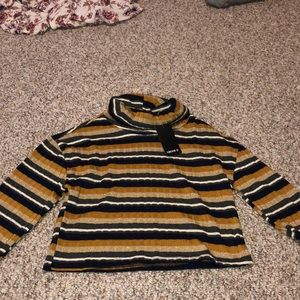 Forever 21 Tops - crop top turtle neck Forever 21 Tops - crop top turtle neck